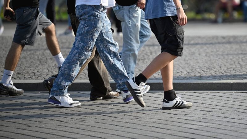 Vor allem unter jungen Männern beobachten die Forscher einen stärkeren Hang zu rechtem Gedankengut. (Symbolbild)