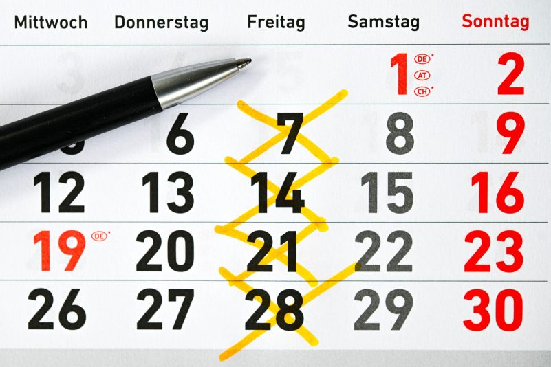 Im Arbeitszeitmodell der Vier-Tage-Woche könnte der Freitag als Arbeitstag wegfallen. (Symbolbild)