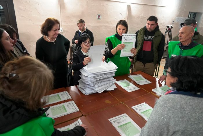 In Georgien haben die Menschen bei der Parlamentswahl über die Zukunft des Landes abgestimmt. 