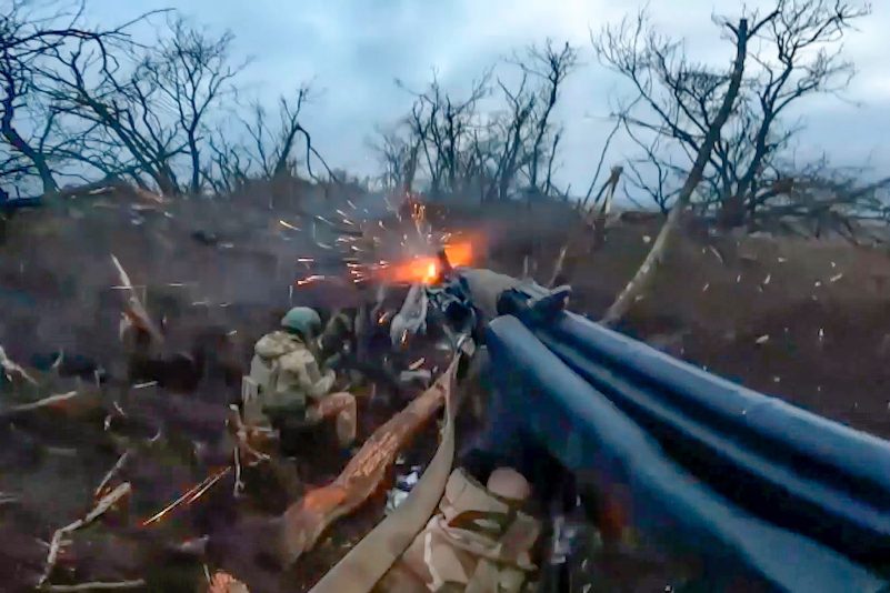 Russische Soldaten haben die Stadt Cherson beschossen. (Archivbild)