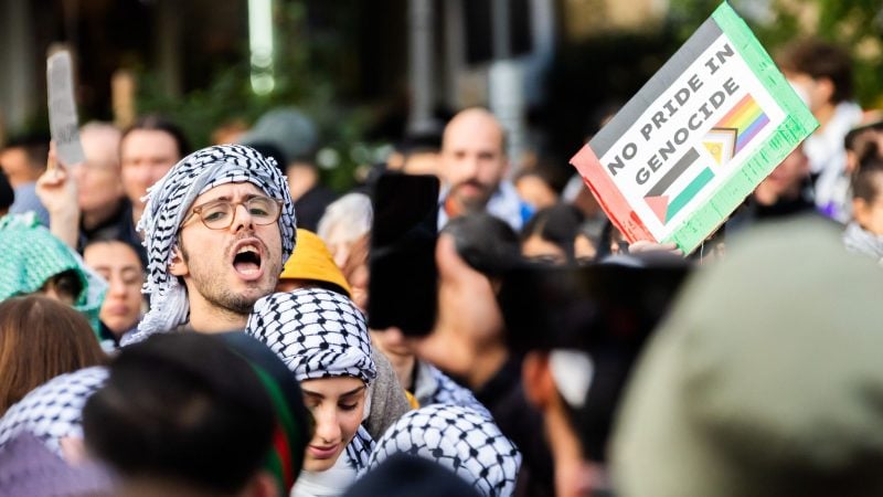 Teilnehmer einer Demonstration in Berlin-Kreuzberg forderten «Solidarität mit Palästina», wie das Motto lautete.