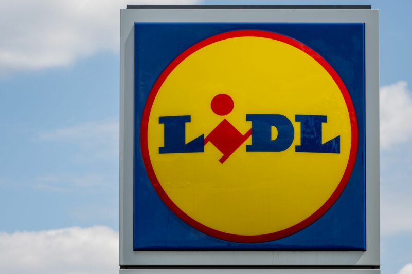 Lidl verzeichnete 2023 den höchsten Umsatz bei den Lebensmittel-Discountern in Deutschland. Im Bereich Non-Food haben die Lebensmittel-Discounter zuletzt weniger umgesetzt.