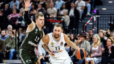 Bayern-Basketballer mit sportlichem Signal und Technik-Frust