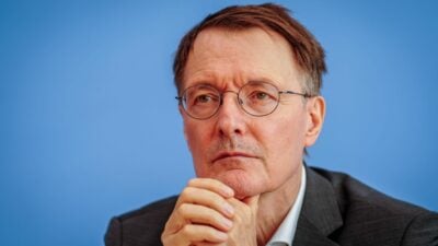 Bei der Aufarbeitung der Corona-Politik gehe es nicht um Schuldzuweisungen, sondern um Lehren für künftige Krisen, sagt Gesundheitsminister Karl Lauterbach. (Archivfoto)