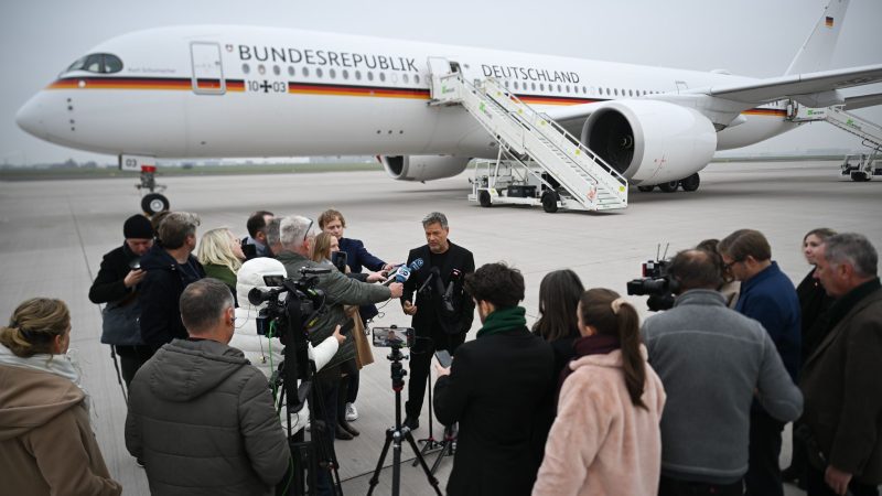 Erste Auslandsreise nach Ampel-Aus.