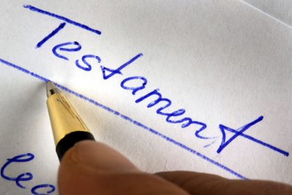 Gerichtsbeschluss: Zerrissenes Testament in Schließfach nicht gültig