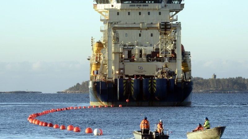 In der Ostsee wird nun eines der beschädigten Datenkabel repariert. Nach der Ursache wird weiter gesucht. (Archivbild)