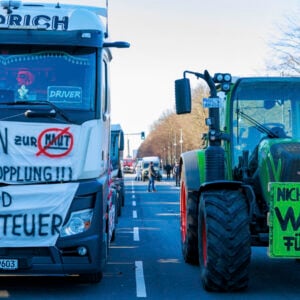 Bauern und Mittelstand erneut mit Protestkundgebung am Brandenburger Tor