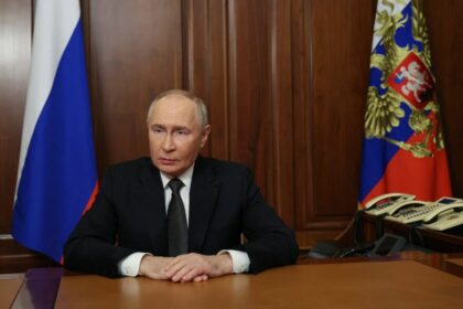 Präsident Putin entschuldigt sich nach Flugzeugabsturz