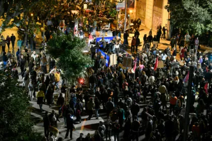 Gegen hohe Mieten: Zehntausende demonstrieren in Barcelona