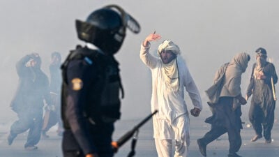 Pakistan: Mehr als 900 Demonstranten festgenommen – fünf tote Sicherheitskräfte