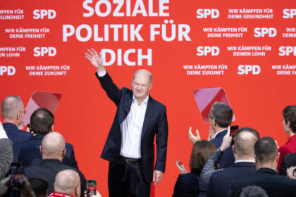 SPD-Wahlkampfauftakt: Scholz verspricht 15 Euro Mindestlohn und „Made in Germany Bonus“