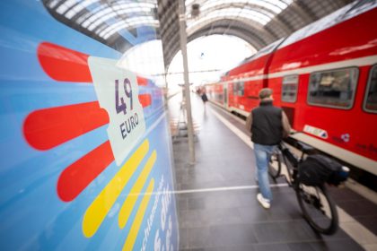 Deutschland-Ticket-Inhaber müssen Preiserhöhung bis spätestens Samstag zustimmen