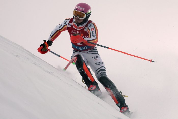 Slalom-Fahrer Linus Straßer verpasst das Podest in Levi. 