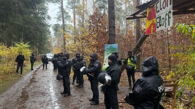 Protestcamp gegen Tesla-Erweiterung in Brandenburg endgültig geräumt