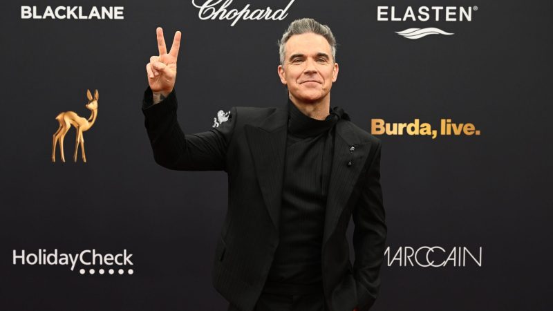 Robbie Williams erhält einen Bambi.