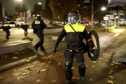 Hitzige Debatte im niederländischen Parlament nach Gewalt in Amsterdam