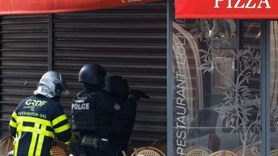 Paris: Bewaffneter Mann verschanzt sich mit Arbeitern in Lokal