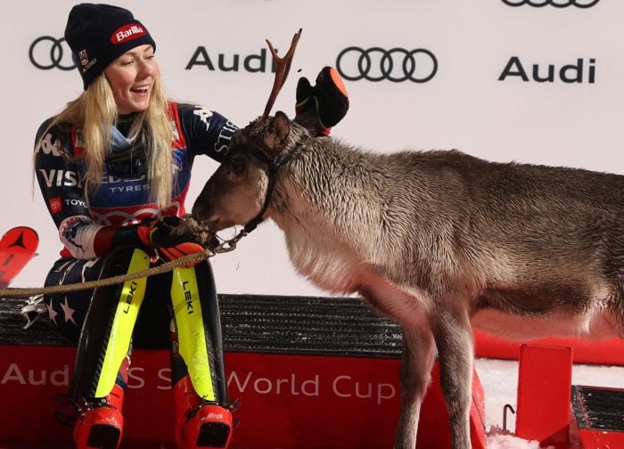 Als Siegerin bekommt Mikaela Shiffrin wieder die Patenschaft für ein Rentier.