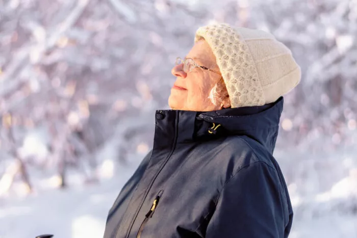 Frischluft und Sonnenlicht helfen bei Winterdepression