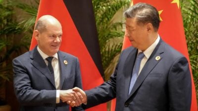 Bundeskanzler Scholz traf am Rande der G20-Gipfels mit Chinas Staatschef Xi zusammen.