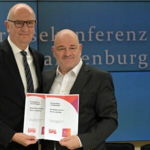 Brandenburg: Koalitionsvertrag von SPD und BSW vorgestellt – Bündnis auf der Kippe