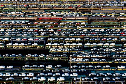 Die deutsche Wirtschaft schwächelt - die Exportaussichten haben sich eingetrübt. (Archivbild)
