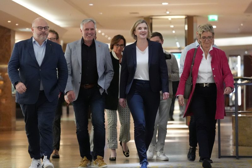 Die Tarifparteien der deutschen Metall- und Elektroindustrie haben in der vierten Verhandlungsrunde einen Durchbruch erzielt.