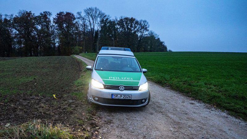 Die Polizei nahm nach eigenen Angaben die Tochter vorläufig fest.