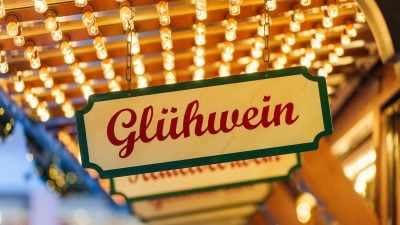 Glühwein für 7 Euro? Linke will Preisdeckel