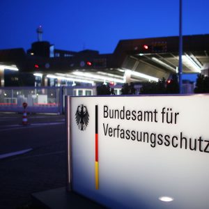 Verfassungsschutz prüft immer mehr Förderanträge – Kritik an wachsender „Verdachtskultur“
