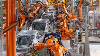 Erheblich schlechter: Stimmung in der Autoindustrie sackt weiter ab