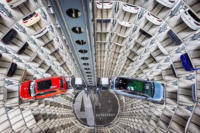 In der deutschen Autoindustrie stehen Tausende Stellen auf dem Spiel - auch bei VW. (Archivbild)