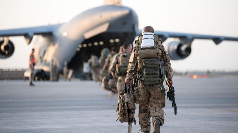 Die Bundeswehr hatte Afghanistan im Juni 2021 schneller als ursprünglich geplant verlassen. Sie folgte zeitlichen Vorgaben der USA. Im August 2021, als die Taliban - praktisch ohne Gegenwehr - Kabul einnahmen, beteiligte sich Deutschland an einem internationalen militärischen Evakuierungseinsatz. (Archivfoto)