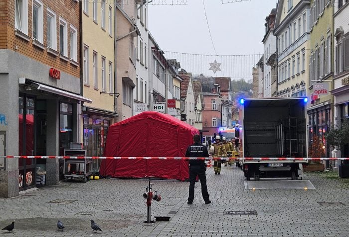 Nach einem Brand in Esslingen gab es zwei Tote und Verletze.