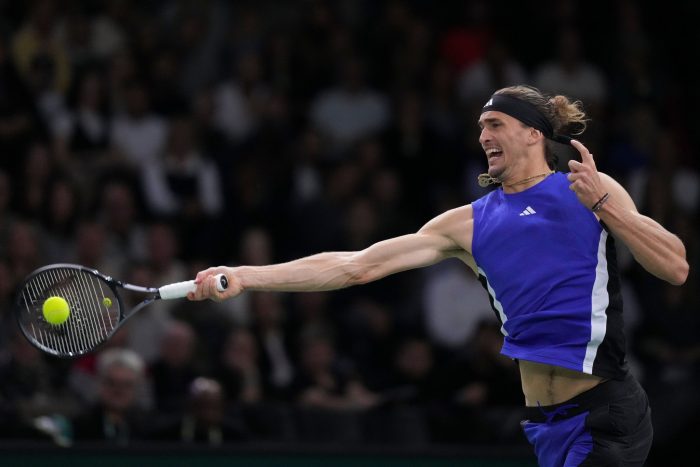 Alexander Zverev spielt im Finale des ATP-Turniers in Paris groß auf.