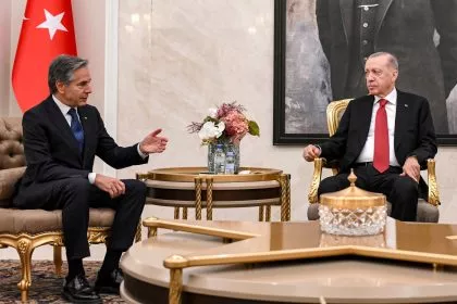 Syrien: Krisengipfel in Jordanien – USA hoffen auf geordneten Übergang