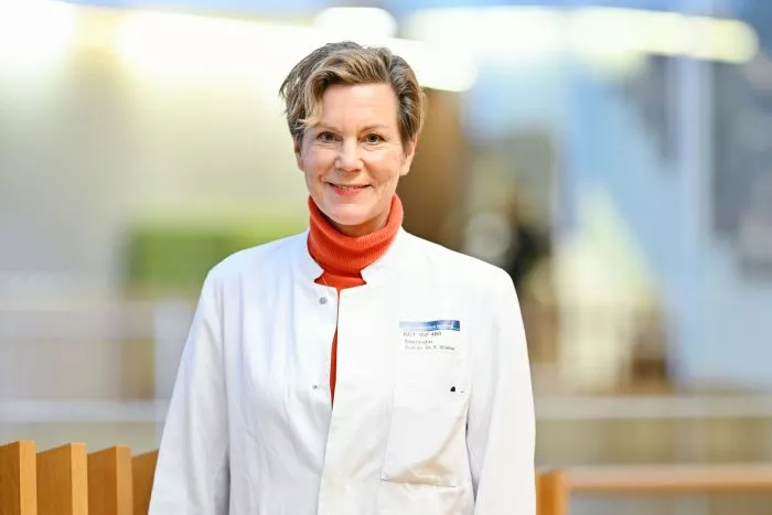 Eva Winkler, Geschäftsführende Direktorin des Nationalen Centrums für Tumorerkrankungen (NCT), ist die Sprecherin des Forschungsverbundes für das Projekt New Lives zum Genomischen Neugeborenen-Screening.
