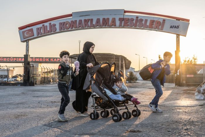 Nach dem Sturz Assads haben syrische Flüchtlinge in der Türkei ihre Reise in die Heimat begonnen.