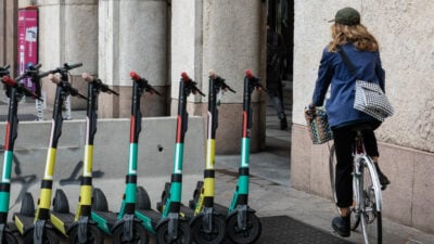 Helmpflicht für E-Scooter in Italien sorgt für Ärger