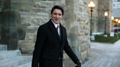 Kanada: Acht Minister ausgetauscht – Rücktrittsforderungen an Premier Trudeau