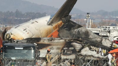 Flugzeugunglück: Bundeskanzler Scholz spricht den Familien sein Beileid aus