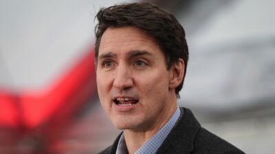 Kanadas Premier Trudeau bildet sein Kabinett um