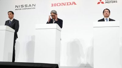 Honda und Nissan beginnen Fusionsgespräche und wollen Mitsubishi Motors beteiligen.