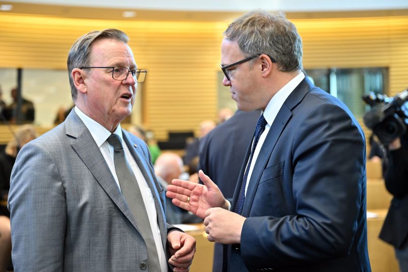 Ein Pflichtenheft für den Umgang im Landtag - den Vorschlag von Bodo Ramelow (Linke) hat CDU-Chef Voigt aufgenommen. (Archivbild)