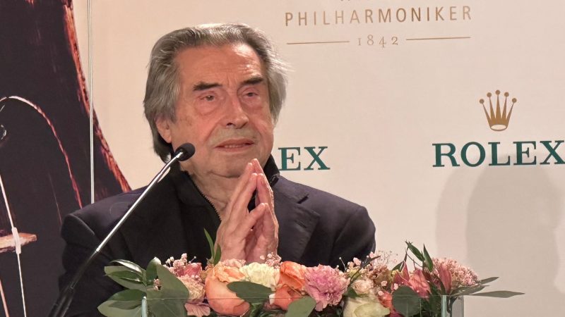 Der Italiener Riccardo Muti wird zum siebten Mail das Neujahrskonzert aus Wien dirigieren. (Archivfoto)