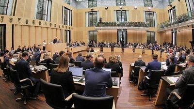 Bundesrat stimmt Grundgesetzänderung für Verfassungsgericht zu