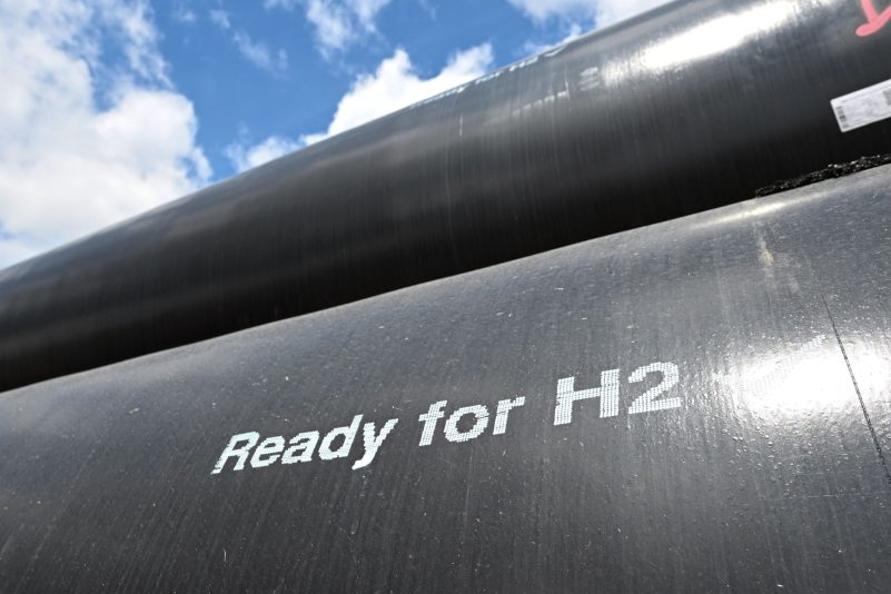 Baustelle für eine neue Pipeline. Laut der EU-Kommission sind die Bemühungen um den Ausbau von klimaneutralen Technologien entscheidend, um die Wettbewerbsfähigkeit der europäischen Industrie sicherzustellen.
