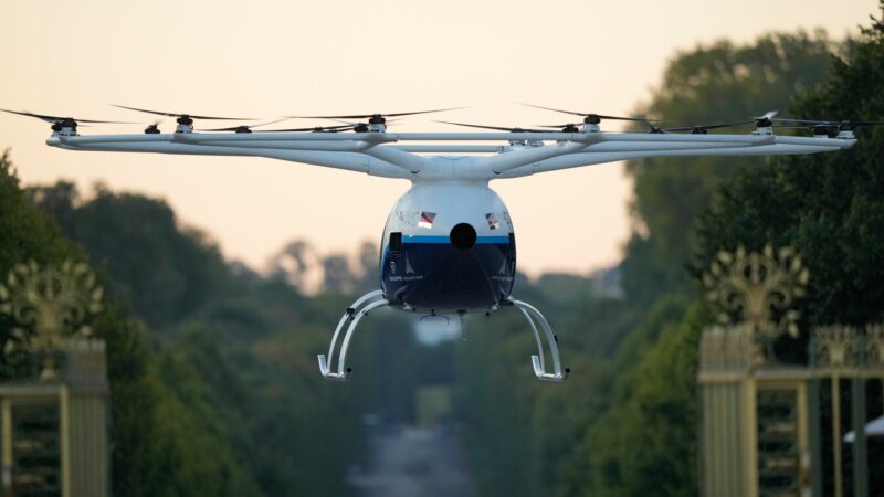 Eigentlich wollte Volocopter schon im Sommer zu den Olympischen Spielen Passagiere befördern. Nun hat das Unternehmen ganz andere Sorgen. (Archivbild)