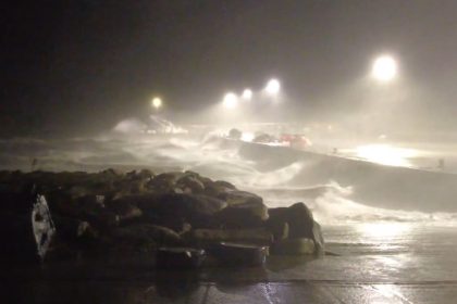 Sturm trifft Britische Inseln – Lebensgefahr in Wales
